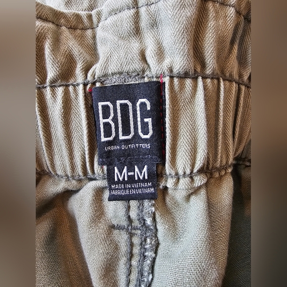 BDG Urban Outfitters Size Medium Umber Army Green Hi-Rise Paperbag Pants NWT - Picture 8 of 12